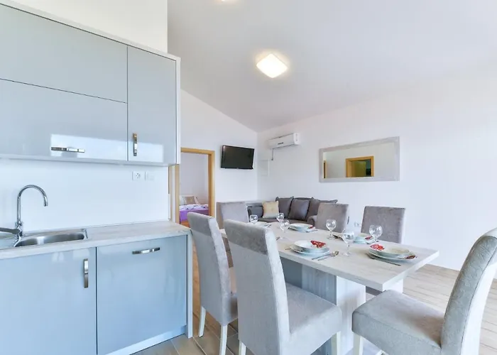 Crowonder Pag View With Amazing Scenery * Pag Town