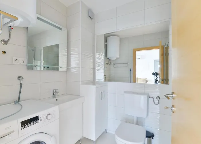 Crowonder Pag View With Amazing Scenery *